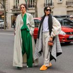 Participantes exibem street style nas ruas de Paris durante a Fashion Week internacional de 2026