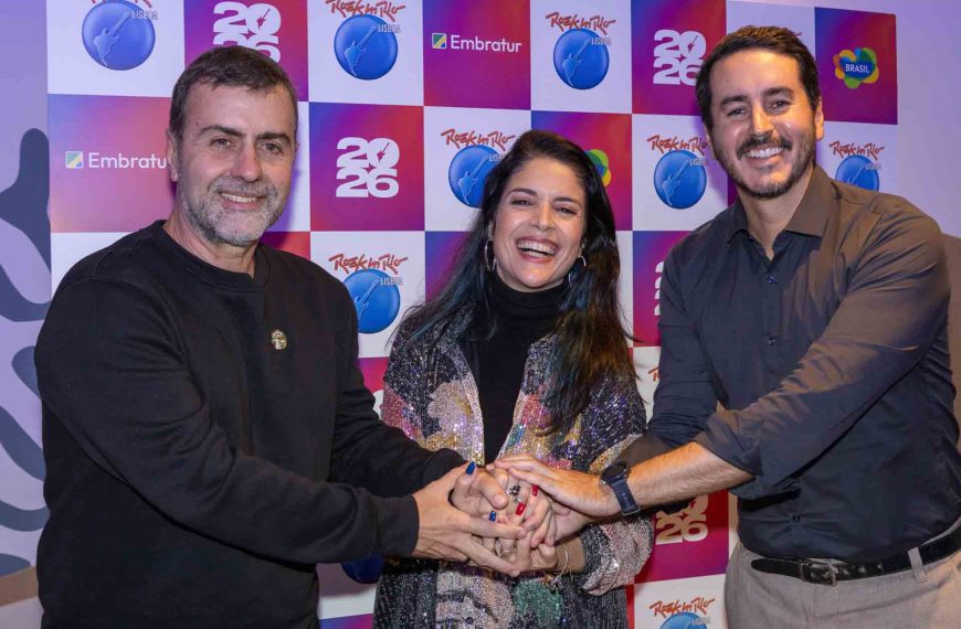 Roberta Medina e Marcelo Freixo na assinatura da parceria entre Rock in Rio Lisboa e Embratur em 2026