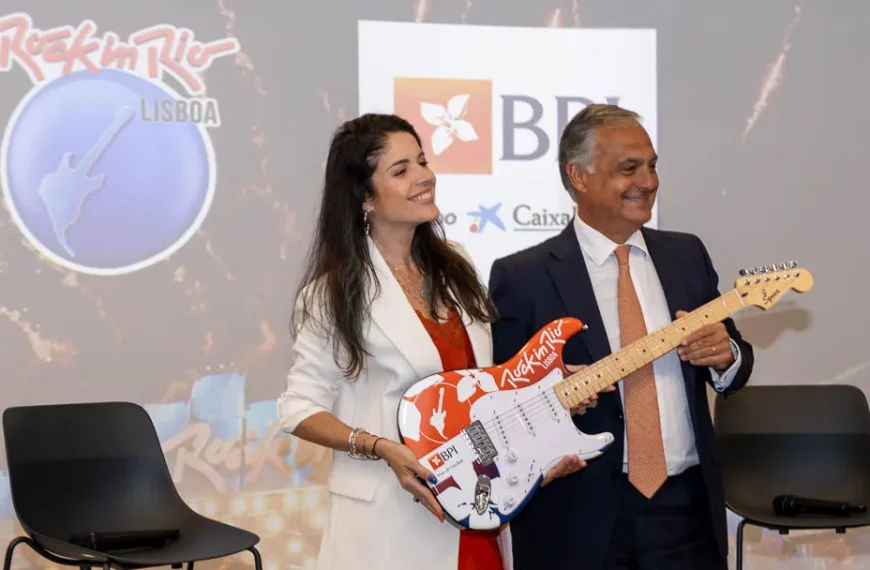 Parceria entre Rock in Rio Lisboa e BPI anunciada com guitarra simbólica durante evento em Lisboa