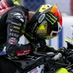 Fabio Di Giannantonio inclinado sobre a Ducati no Circuito da Catalunha após vitória emocionante no MotoGP.