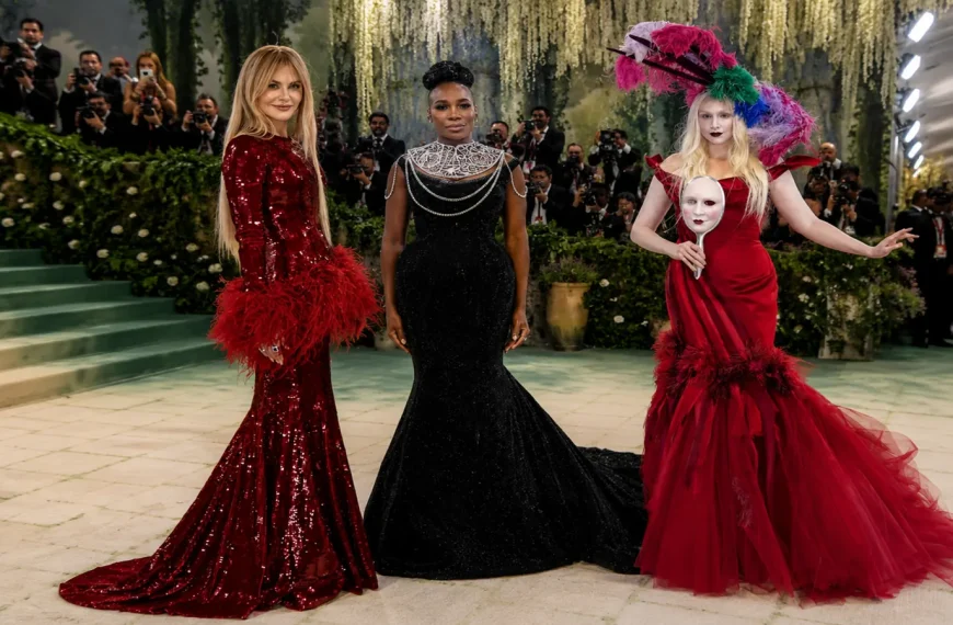 Celebridades na passadeira vermelha da Met Gala 2026 em Nova Iorque