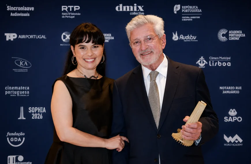 Rui Mendes recebe o Prémio Sophia Carreira 2026 durante cerimónia no CCB em Lisboa