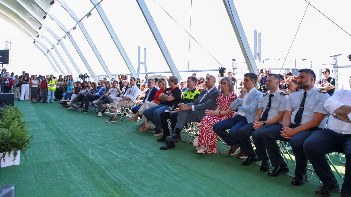 Convidados, parceiros e representantes institucionais acompanham a apresentação oficial do Rock in Rio Lisboa 2026, no Parque Tejo, em Lisboa.