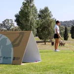 Mulheres praticam golfe durante o Women's Golf Day no Golfe do Jamor.