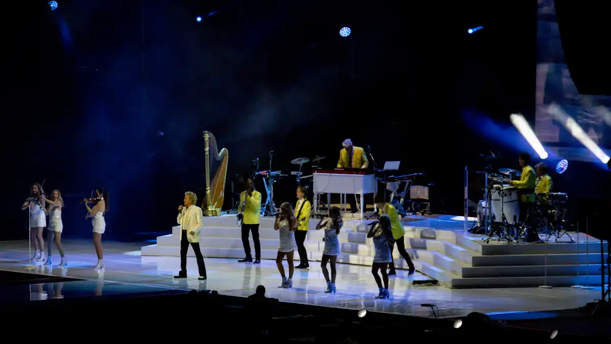 Rod Stewart atua no Palco Mundo durante o Rock in Rio Lisboa 2026.