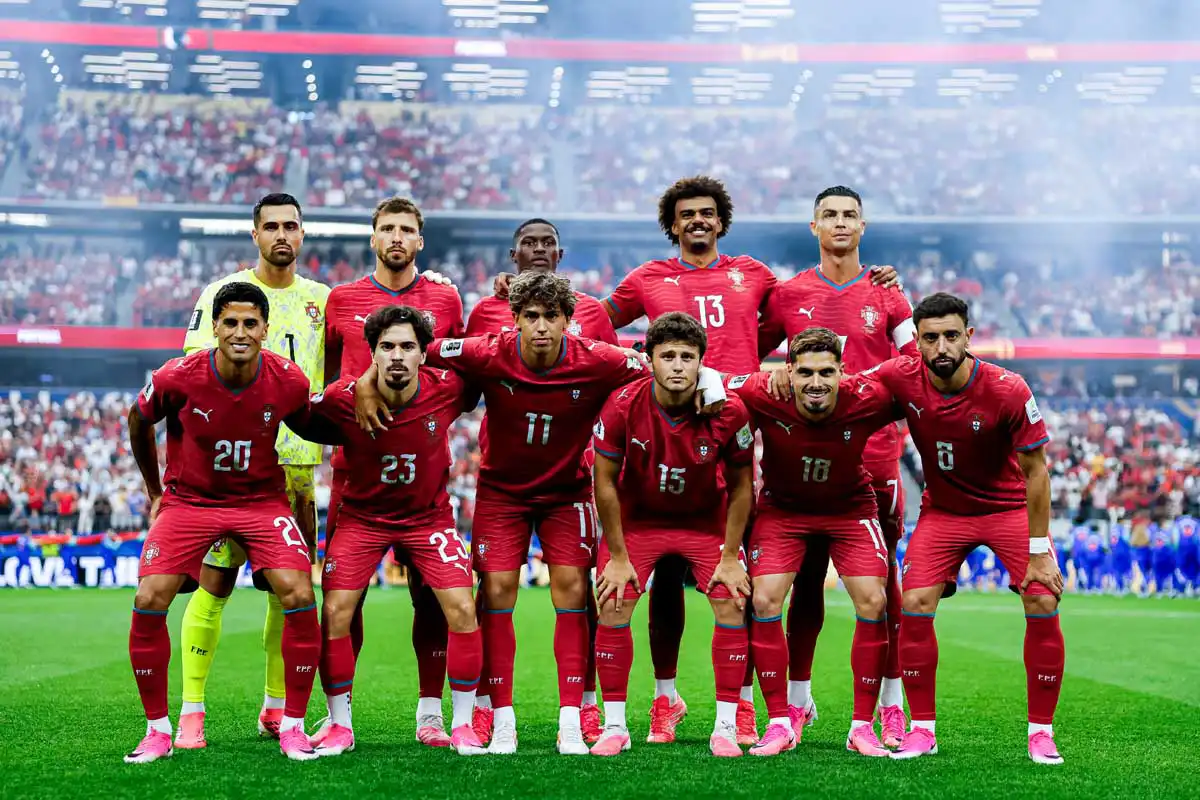 Jogadores da Seleção Nacional na fotografia oficial antes do jogo entre Portugal e Espanha nos oitavos de final do Campeonato do Mundo de 2026.
