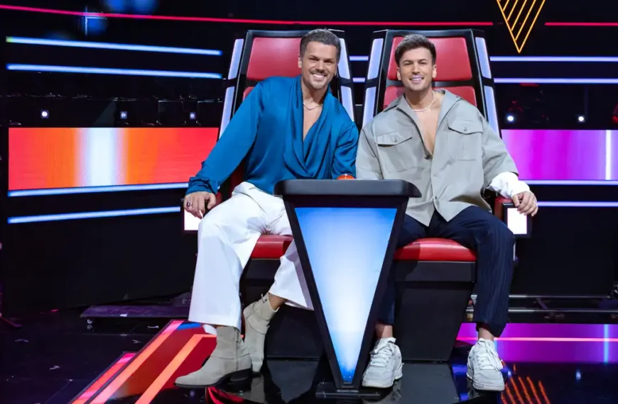 David Carreira, Mickael Carreira, Cláudia Pascoal, Fernando Daniel e Sónia Tavares durante a apresentação da nova temporada do The Voice Portugal.